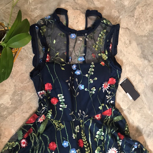 embroidered semi sheer floral dress - Picture 3 of 8